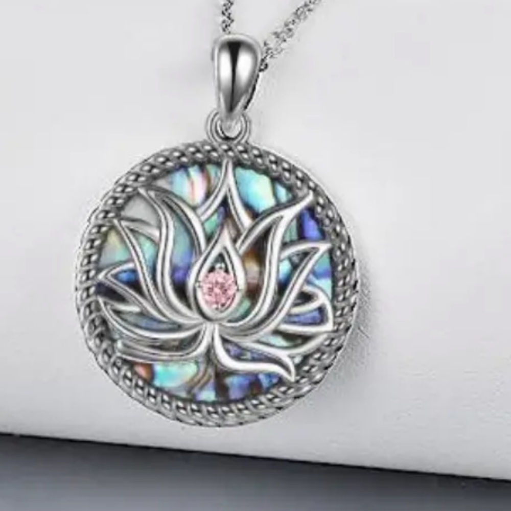 SOLD - NWOT - Pretty Lotus Flower/Abalone Shell Pendant - Picture 4 of 6